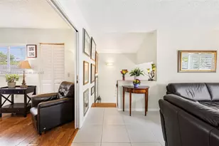 10761 SW 113th Pl, Miami, FL 33176 - Photo 11