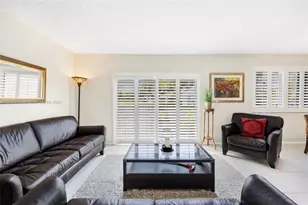 10761 SW 113th Pl, Miami, FL 33176 - Photo 9
