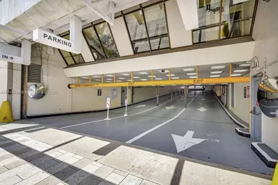 1 SE 3rd Ave, Miami, FL 33131 - Photo 41