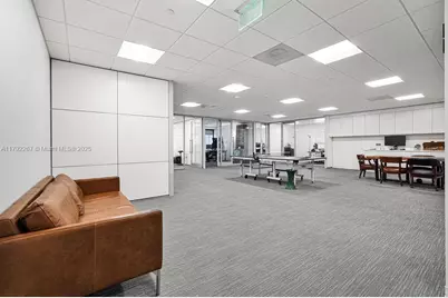 1 SE 3rd Ave, Miami, FL 33131 - Photo 9