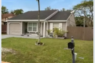 11233 W Model Cir W, Boca Raton, FL 33428 - Photo 13