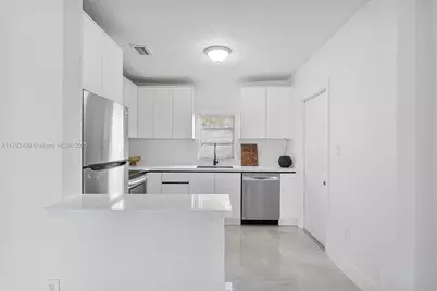 1810 NW 47th St, Miami, FL 33142 - Photo 7