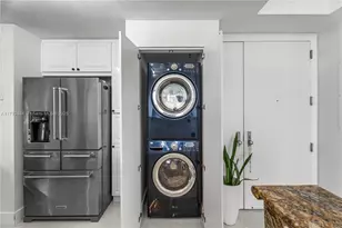 808 Brickell Key Dr, Miami, FL 33131 - Photo 9