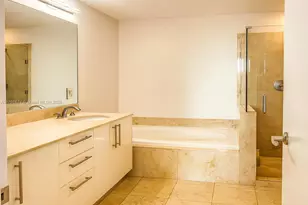 3330 NE 190th St, Aventura, FL 33180 - Photo 9