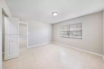 1251 SW 73rd Ave, North Lauderdale, FL 33068 - Photo 11