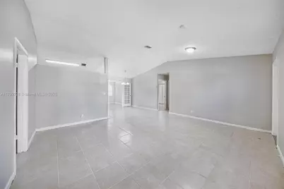 1251 SW 73rd Ave, North Lauderdale, FL 33068 - Photo 17
