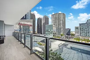68 SE 6th St, Miami, FL 33131 - Photo 3