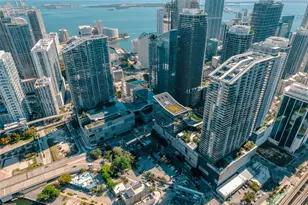 68 SE 6th St, Miami, FL 33131 - Photo 43