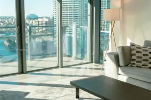 68 SE 6th St, Miami, FL 33131 - Photo 7