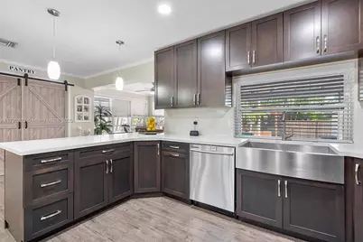 8420 Taft St, Pembroke Pines, FL 33024 - Photo 15