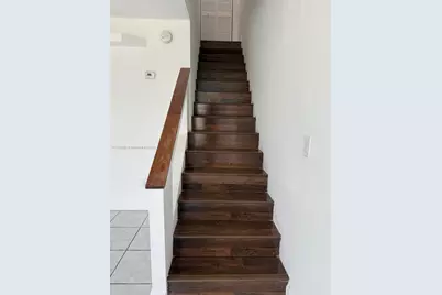 1350 W 53rd St #33, Hialeah, FL 33012 - Photo 9