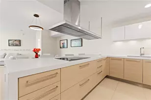 17301 Biscayne Blvd, North Miami Beach, FL 33160 - Photo 9