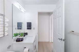 4405 Jacaranda Pkwy W, Cape Coral, FL 33993 - Photo 31