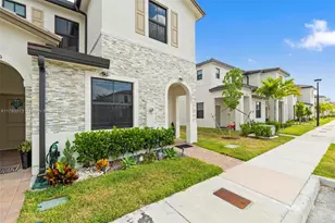 12901 SW 232nd Ln, Homestead, FL 33032 - Photo 3