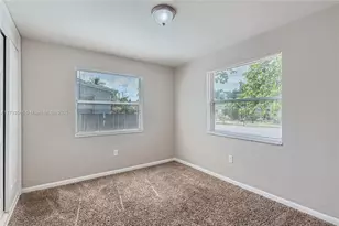 6437 Custer St, Hollywood, FL 33024 - Photo 13