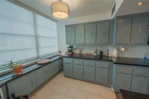 301 174th St, Sunny Isles Beach, FL 33160 - Photo 15