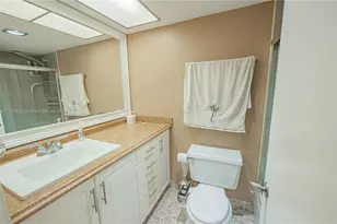 301 174th St, Sunny Isles Beach, FL 33160 - Photo 29