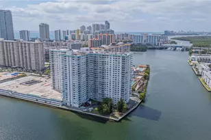 301 174th St, Sunny Isles Beach, FL 33160 - Photo 35