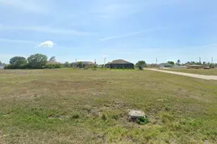 2710 NW 7 Th Pl, Cape Coral, FL 33993 - Photo 3