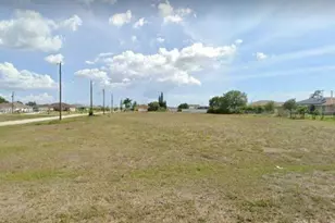 2710 NW 7 Th Pl, Cape Coral, FL 33993 - Photo 1