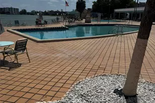 18555 NE 14th Ave, Miami, FL 33179 - Photo 15