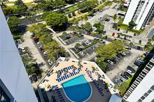 3731 N Country Club Dr, Aventura, FL 33180 - Photo 21