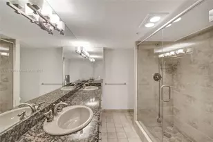 20355 NE 34th Ct, Aventura, FL 33180 - Photo 35