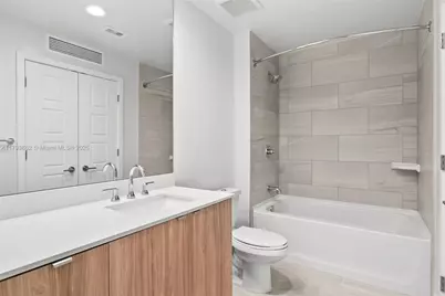 555 NE 8th St #0712, Fort Lauderdale, FL 33304 - Photo 13