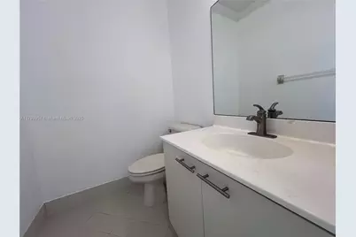 725 NW 156th Ave, Pembroke Pines, FL 33028 - Photo 17