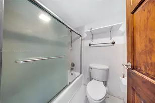2450 NE 135th St, North Miami, FL 33181 - Photo 23