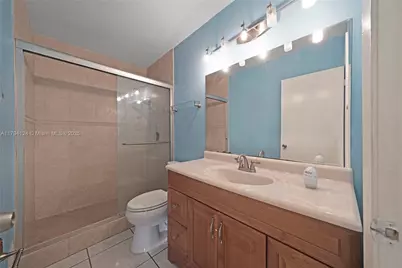 4241 W 1st Ave, Hialeah, FL 33012 - Photo 17