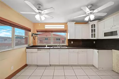 4241 W 1st Ave, Hialeah, FL 33012 - Photo 11