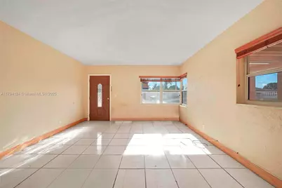 4241 W 1st Ave, Hialeah, FL 33012 - Photo 5
