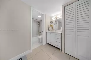 100 Bayview Dr, Sunny Isles Beach, FL 33160 - Photo 17