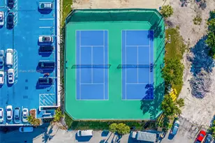 100 Bayview Dr, Sunny Isles Beach, FL 33160 - Photo 33