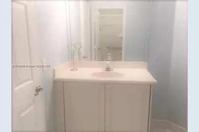 4854 NW 110th Pl, Doral, FL 33178 - Photo 9