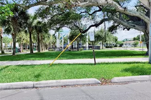 805 NW 3rd Terrace, Hallandale Beach, FL 33009 - Photo 23