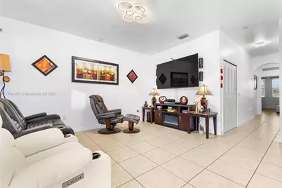10012 NW 7 St #107, Miami, FL 33172 - Photo 9