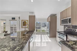 9981 NW 51st Ln, Doral, FL 33178 - Photo 19