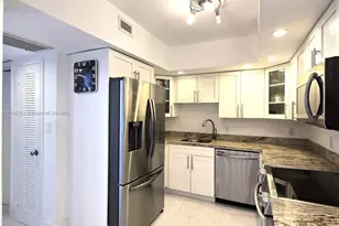 5600 Collins Ave, Miami Beach, FL 33140 - Photo 9