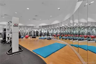 5600 Collins Ave, Miami Beach, FL 33140 - Photo 17