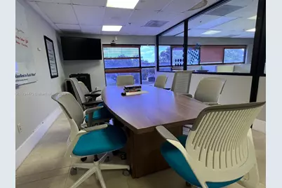 2330 NW 102nd Pl, Doral, FL 33172 - Photo 7