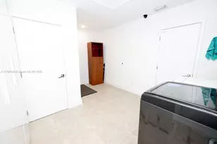 1846 NE 211th Ln, Miami, FL 33179 - Photo 25