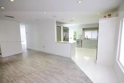 1846 NE 211th Ln, Miami, FL 33179 - Photo 11