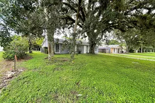 4030 School Cir, Labelle, FL 33935 - Photo 5