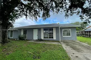 4030 School Cir, Labelle, FL 33935 - Photo 11