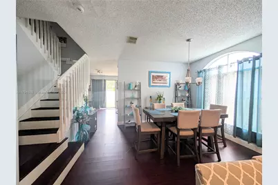 7683 NW 19th St, Pembroke Pines, FL 33024 - Photo 5