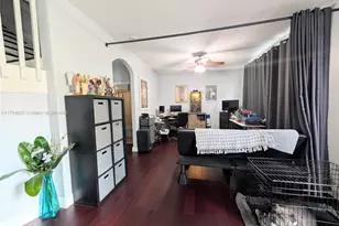 7683 NW 19th St, Pembroke Pines, FL 33024 - Photo 9