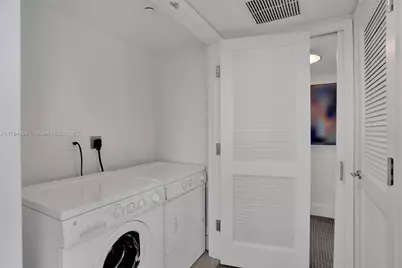 4401 Collins Ave #814, Miami Beach, FL 33140 - Photo 17