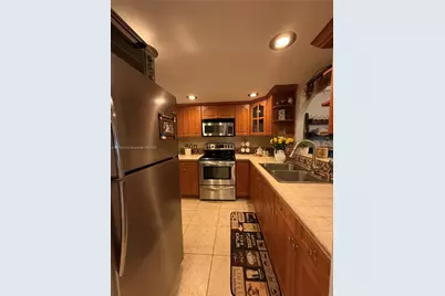 401 Ocean Dr #324, Miami Beach, FL 33139 - Photo 13